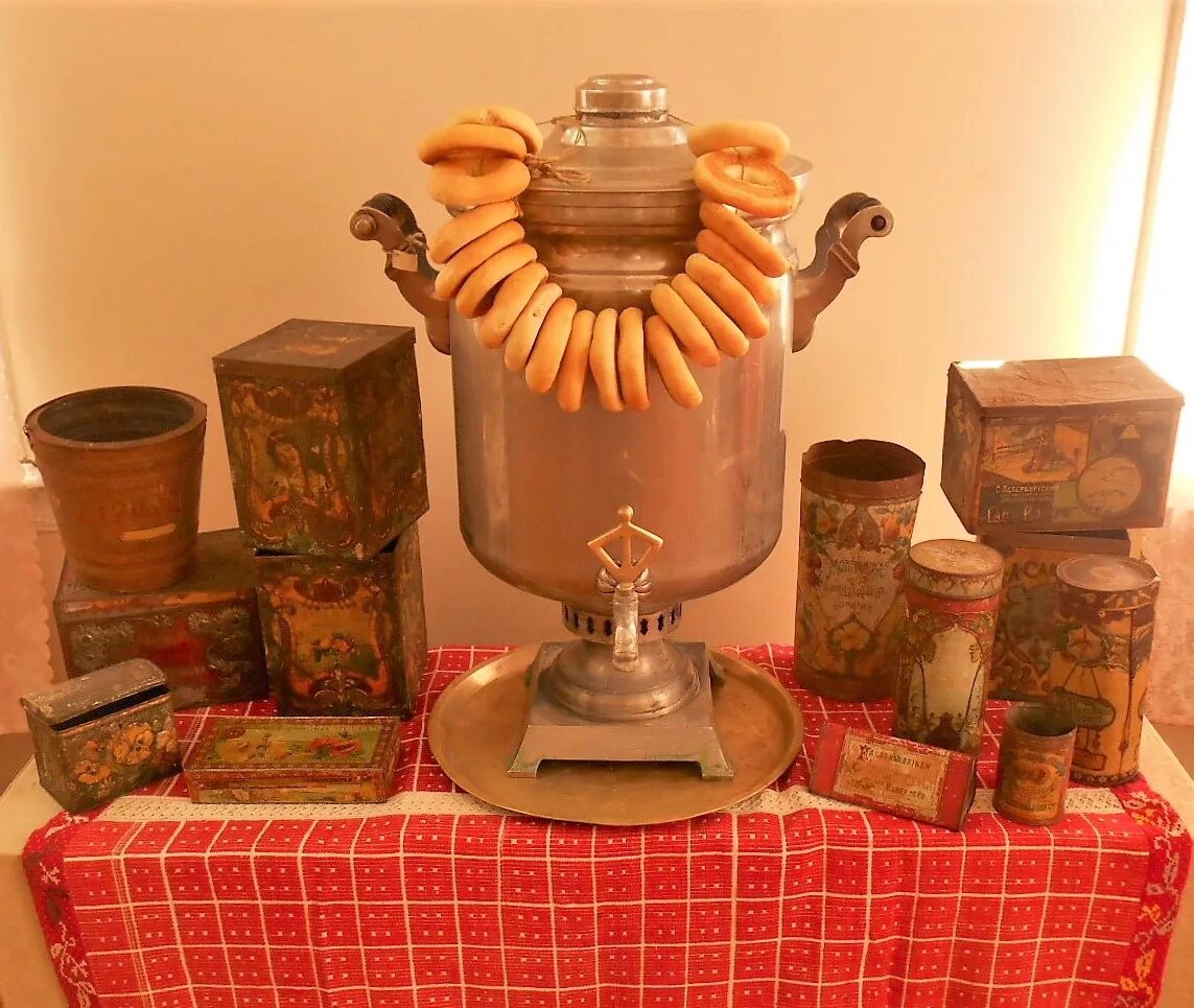 инструмент посох дождя из борщевика. сделать по старинному. сундук деревянный. чернила в древней руси. сделать по старинному.