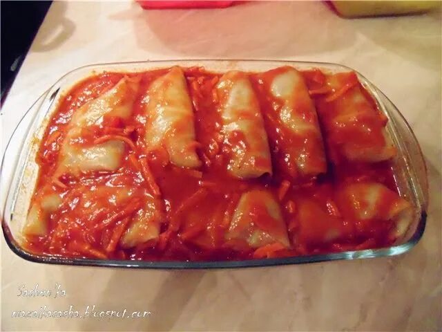 Ленивые голубцы с капустой в духовке в томатно-сметанном соусе. Голубцы в сметанно-томатном соусе. Голубцы в томатном соусе на сковороде. Постные голубцы. Чем залить голубцы.