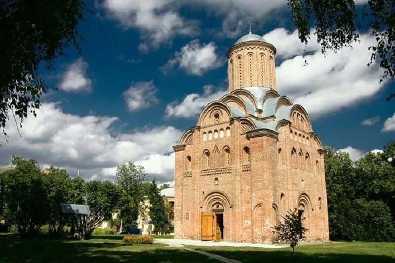 Храм святой параскевы пятницы (пятницкая церковь) в чернигове. Церковь параскевы пятницы в чернигове егэ. Храм параскевы пятницы в чернигове 12 век. Храм святой параскевы пятницы (пятницкая церковь) в чернигове. Церковь параскевы в чернигове.