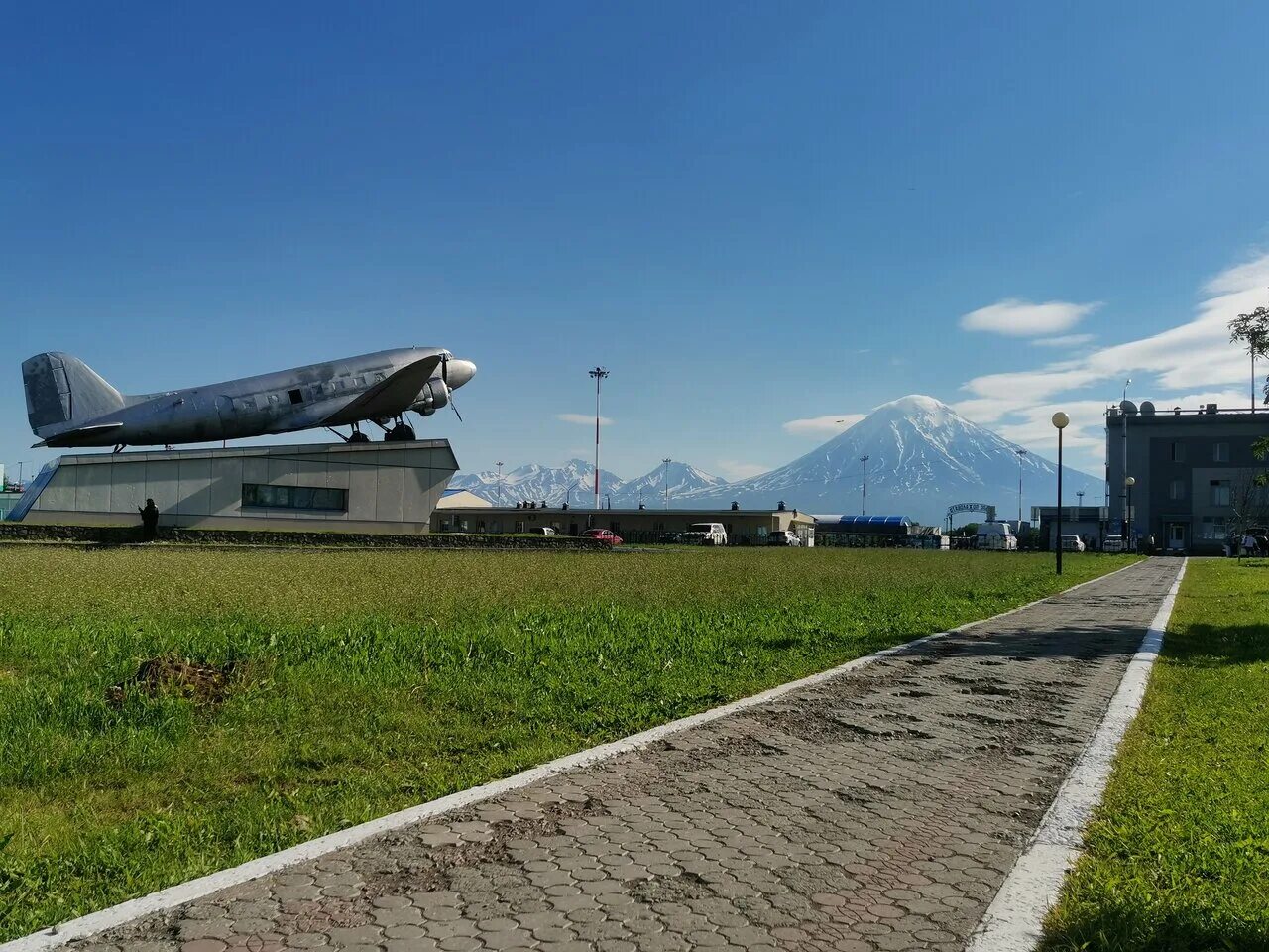 Старый аэропорт петропавловск камчатский. Аэропорт петропавловск камчатский отзывы. Город елизово аэропорт. Аэропорт елизово. Город елизово аэропорт.