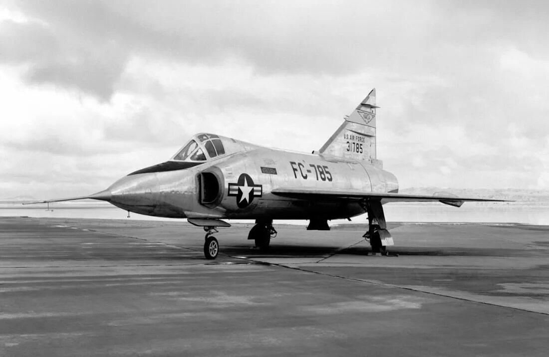 Convair tf-102 delta dagger. Convair f-102 delta dagger. Convair f-102 delta dagger. F-102 delta. F 102.