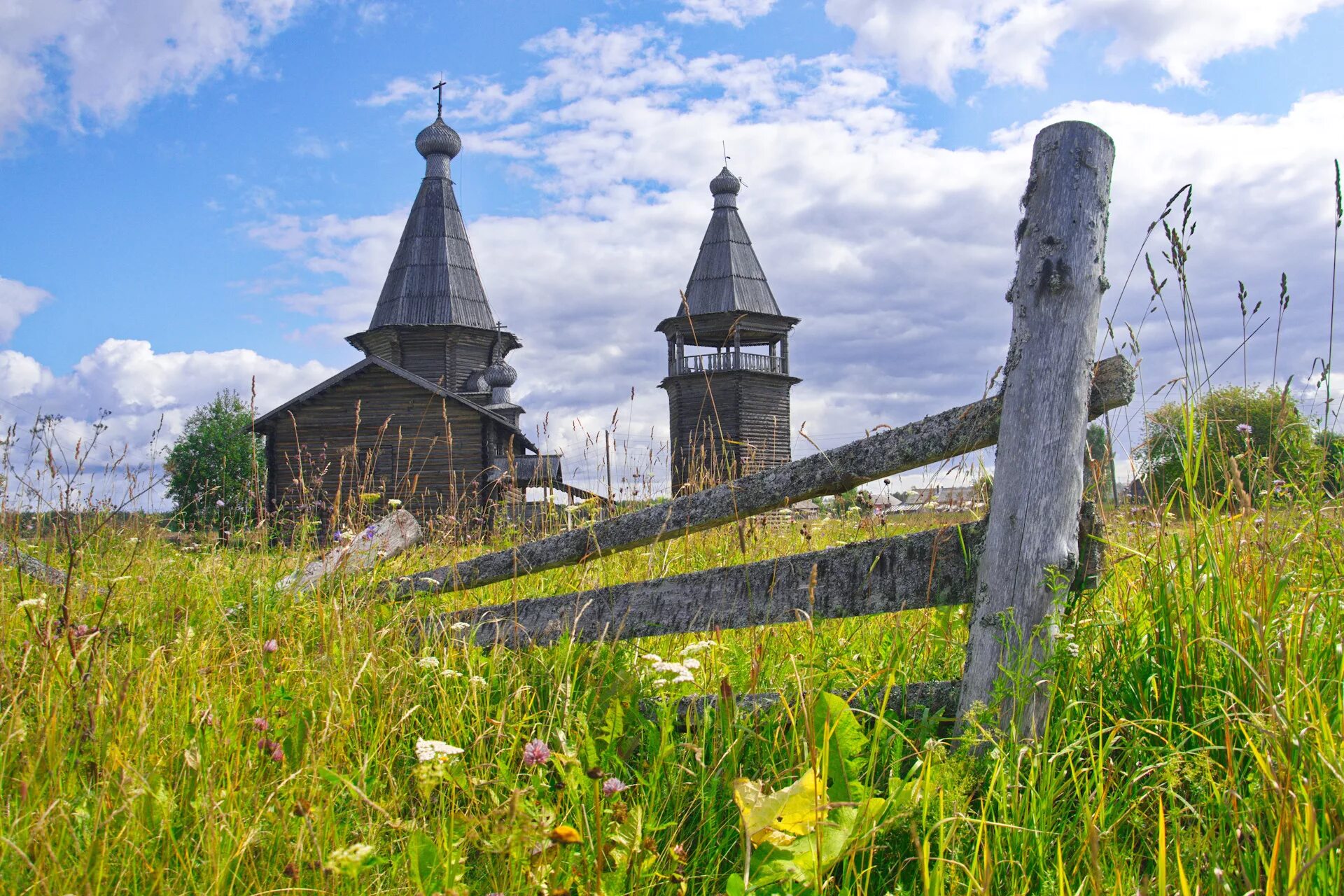 Село Заостровье Архангельской области. Храм в Заостровье Архангельской области. Заостровье Виноградовский район Архангельская область церкви. Заостровье Архангельская область природа. Архангельская обл сайты