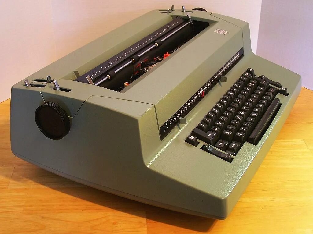 Печатная машинка IBM Selectric. IBM Selectric III. IBM Selectric 2. IBM Selectric 1961. Ibm цена