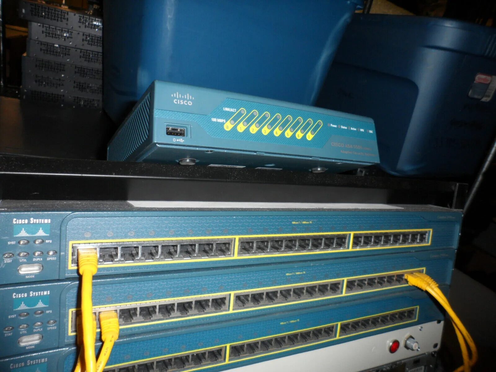Cisco security. Маршрутизатор cisco asa 5505. маршрутизатор cisco gsr10-csc. маршрутизатор cisco 12006e-csc. wireless router cisco lab.