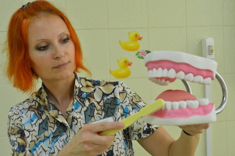 зубы в зеленограде. сергей маршавин. зубные импланты осстем. стоматология геодентпечатники.