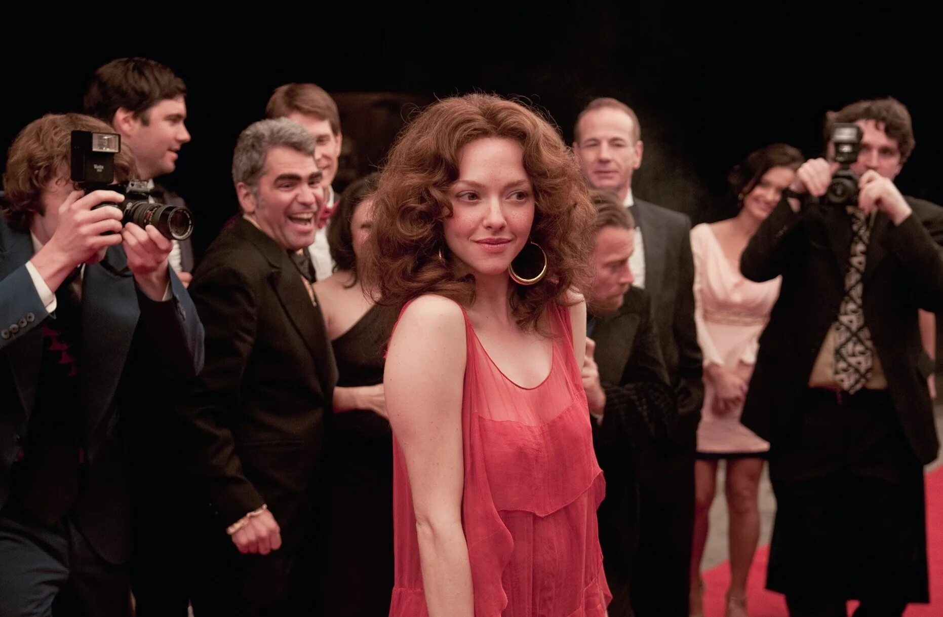 Lovelace. Аманда сейфрид лавлейс. лавлэйс / lovelace (2013). лавлейс 2013 аманда сейфрид. аманда сейфрид в фильме лавлейс.