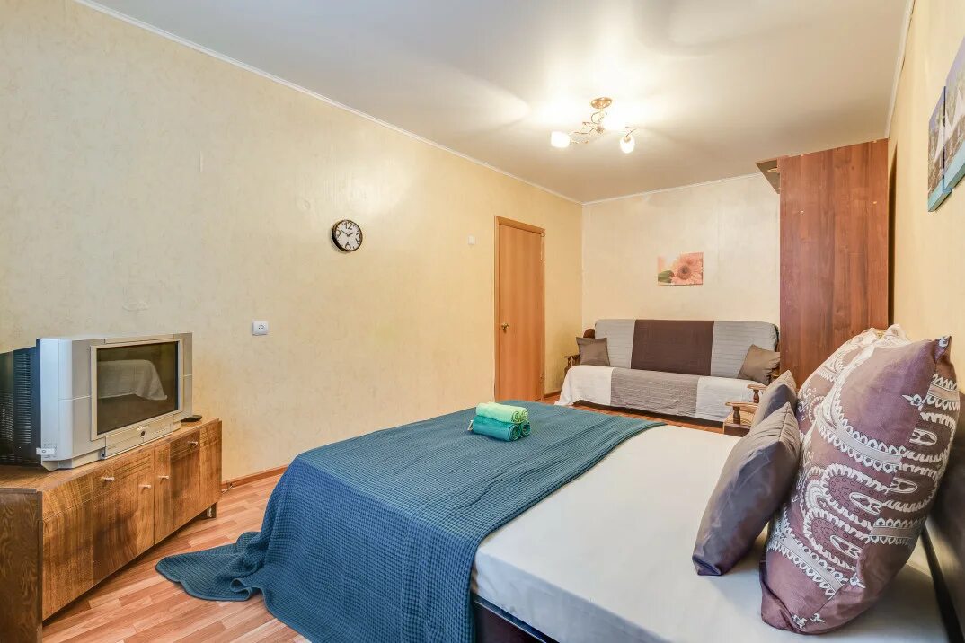 россия, калуга, улица пухова, 23а. квартира на сутки в калуге с вечеринкой. калуга квартира на длительный срок. красивые квартиры в калуга. однокомнатная в калуге.