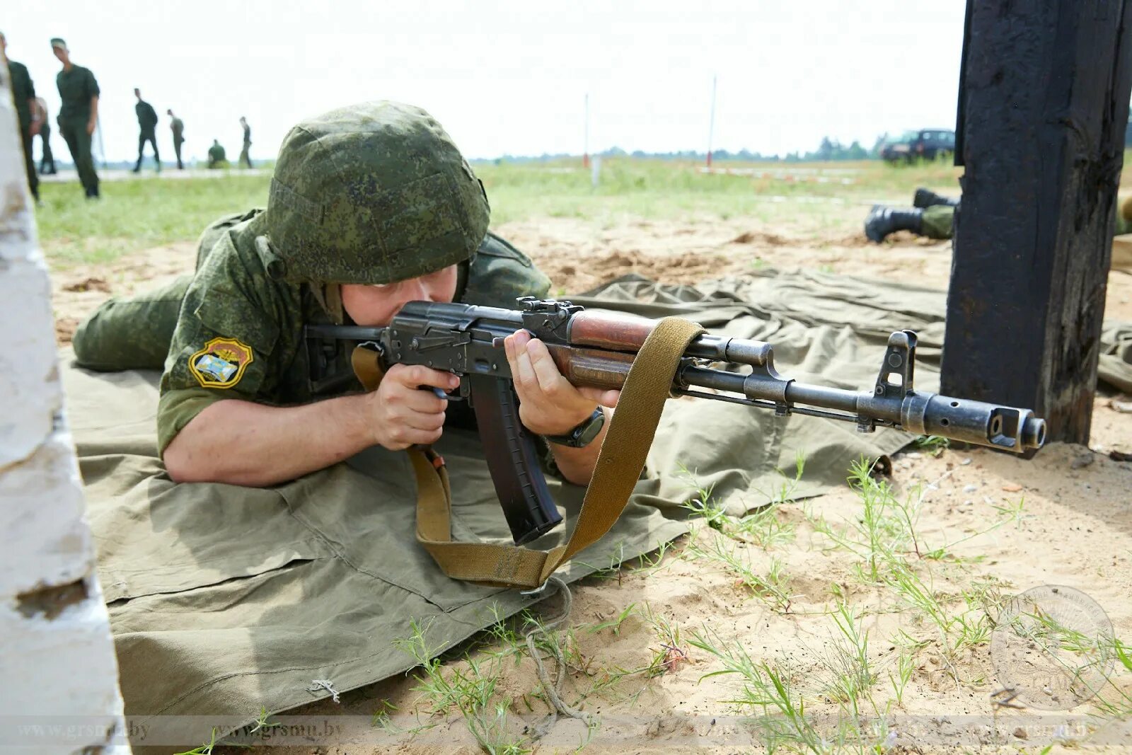 Военная подготовка. Занятия по боевой подготовке. Тактическая подготовка военнослужащих. Военная подготовка солдат.