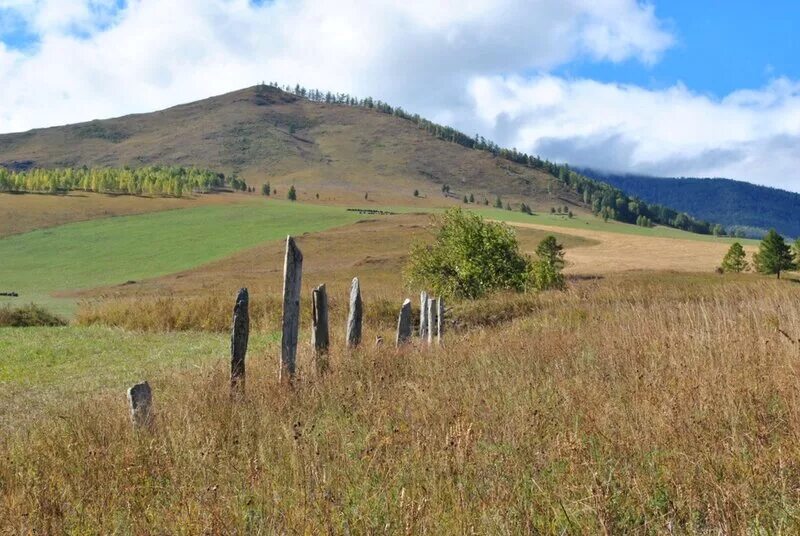 Царский Курган Сентелек. Пазырыкские Курганы на Алтае. Царский Курган Чарышский район. Долина реки Сентелек.