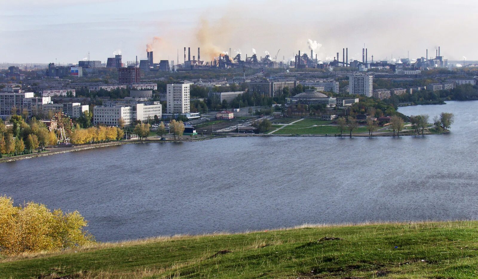 Погода город уральского. Панорама Нижнего Тагила с лисьей горы. Вид с лисьей горы Нижний Тагил. Город Нижний Тагил Лисья гора. Нижний Тагил вид с лисьей горы на город.