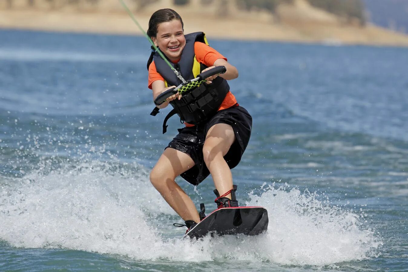 Водные виды спорта. Водные лыжи. Водные лыжи вид спорта. Кататься на воде.