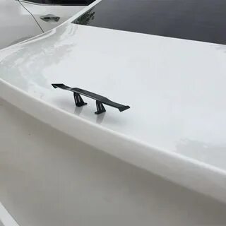 Car spoiler