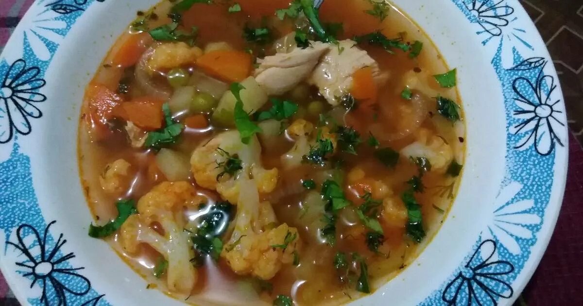 овощной суп с горошком. суп с цветной капустой и горошком. суп с цветной капустой и горошком. суп с консервированной кукурузой и горошком. овощной суп.