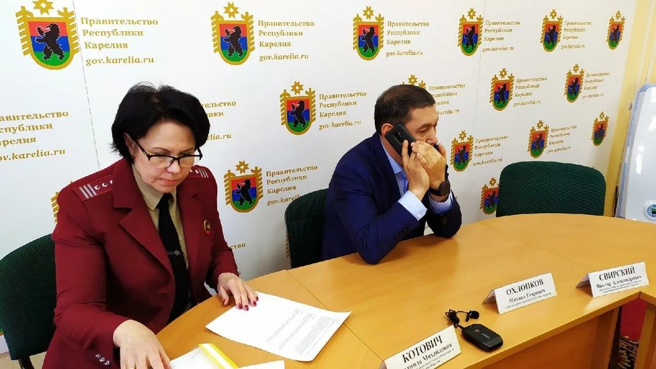 Министр карелии охлопков. Михаил охлопков петрозаводск. охлопков михаил егорович министр здравоохранения республики. охлопков петрозаводск. минздрав петрозаводск.