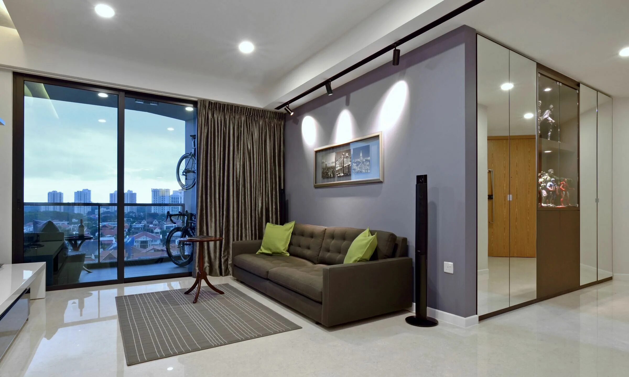 квартира студия с панорамными окнами. панорамная квартира студия. гостиная с панорамными окнами. кухня гостиная с панорамными окнами. уютная квартира.