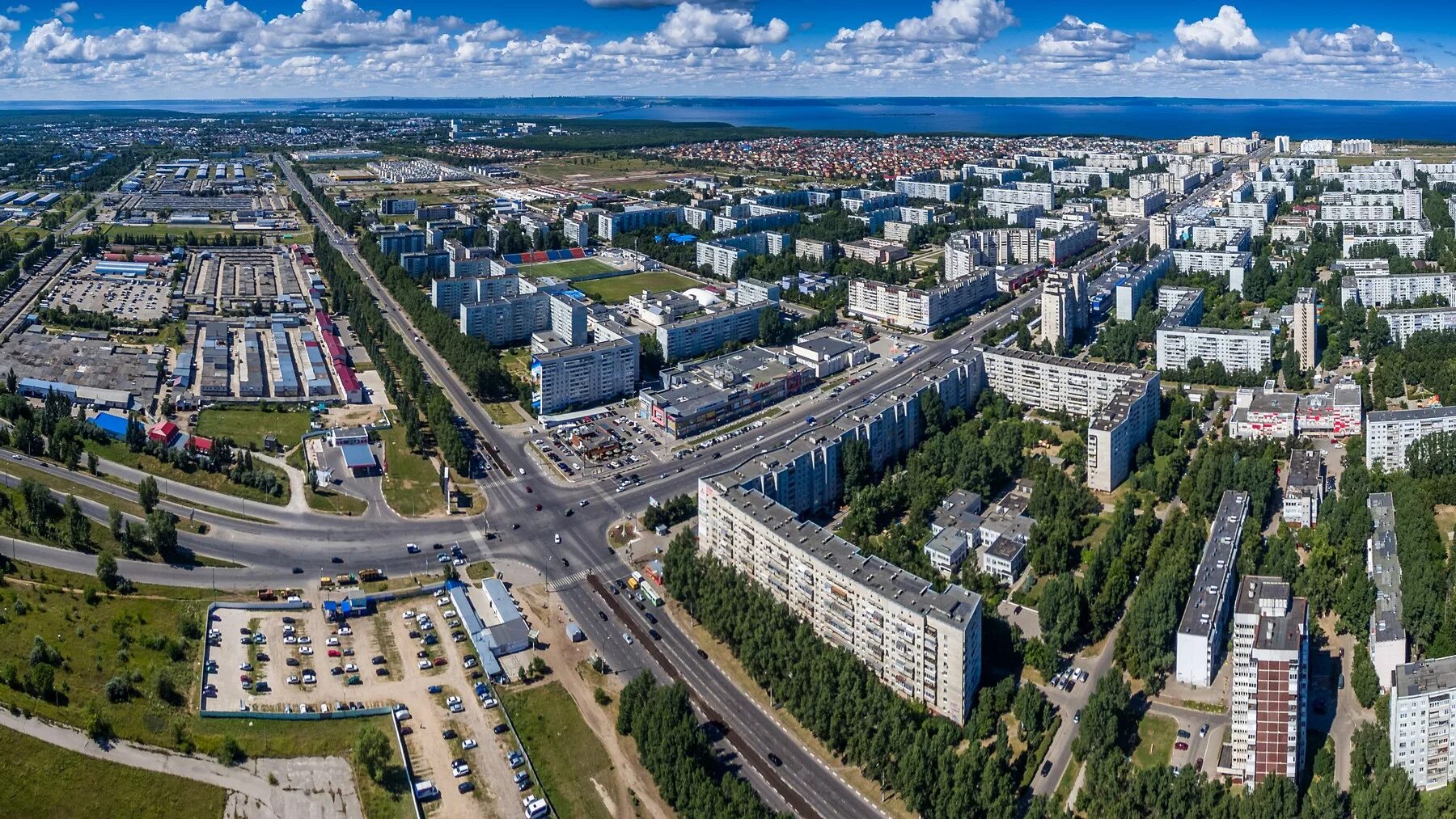 Ульяновск новый город с высоты птичьего полета. Ульяновск Заволжский район новый город. Набережные Челны с высоты птичьего полета. Ульяновск Заволжье.