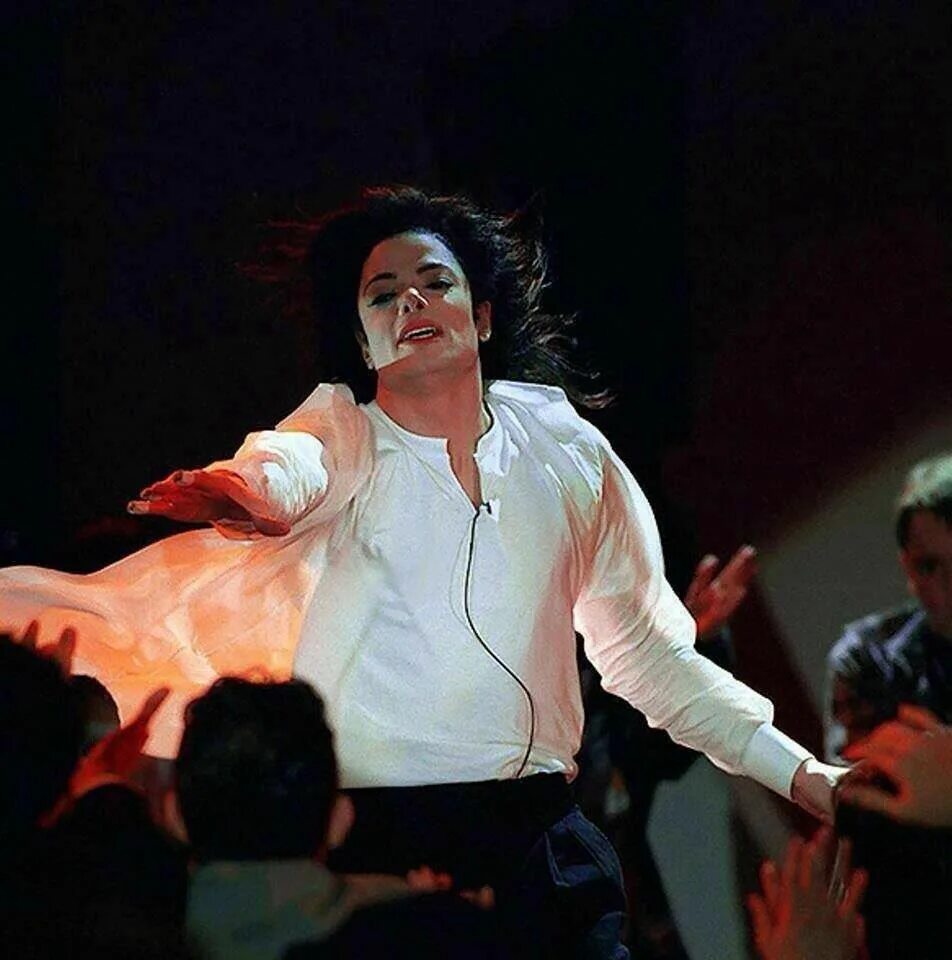 Слушать песню про майкла. Michael Jackson 1996. Michael Jackson India 1996.