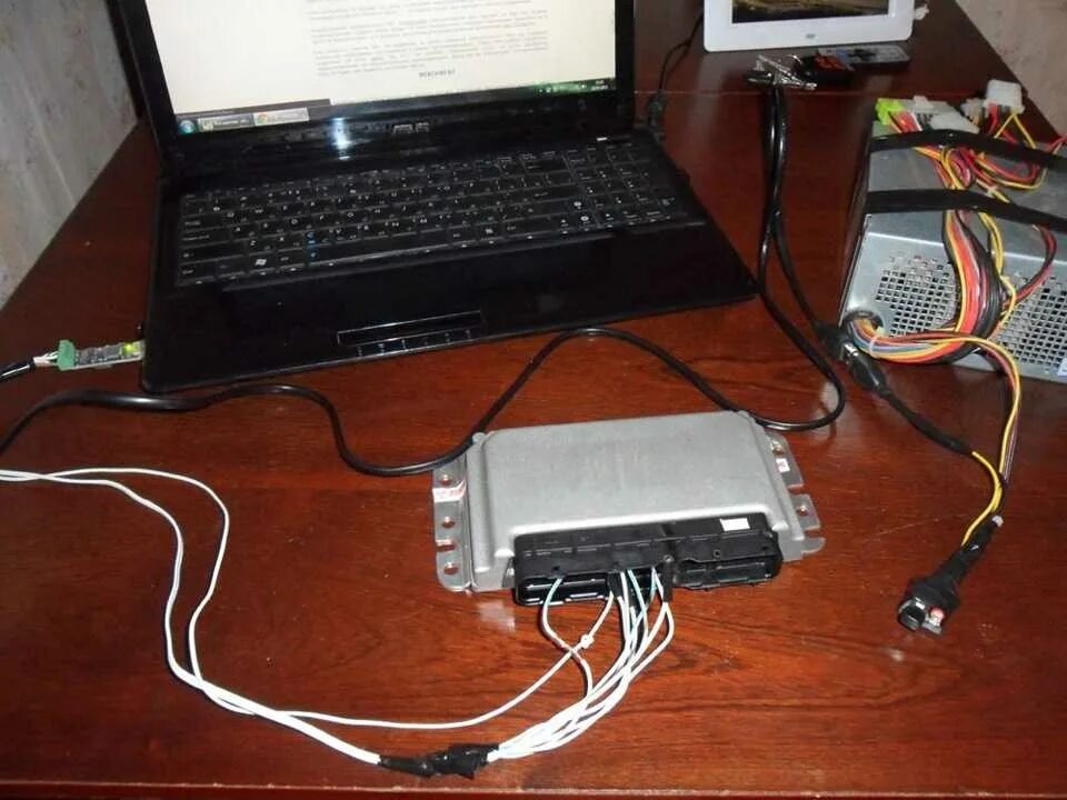 Чип эбу ваз 2114. Компьютерная диагностика джили. Прошивка авто ваз. Прошивка мозгов автомобиля. Прошивка январь 7.