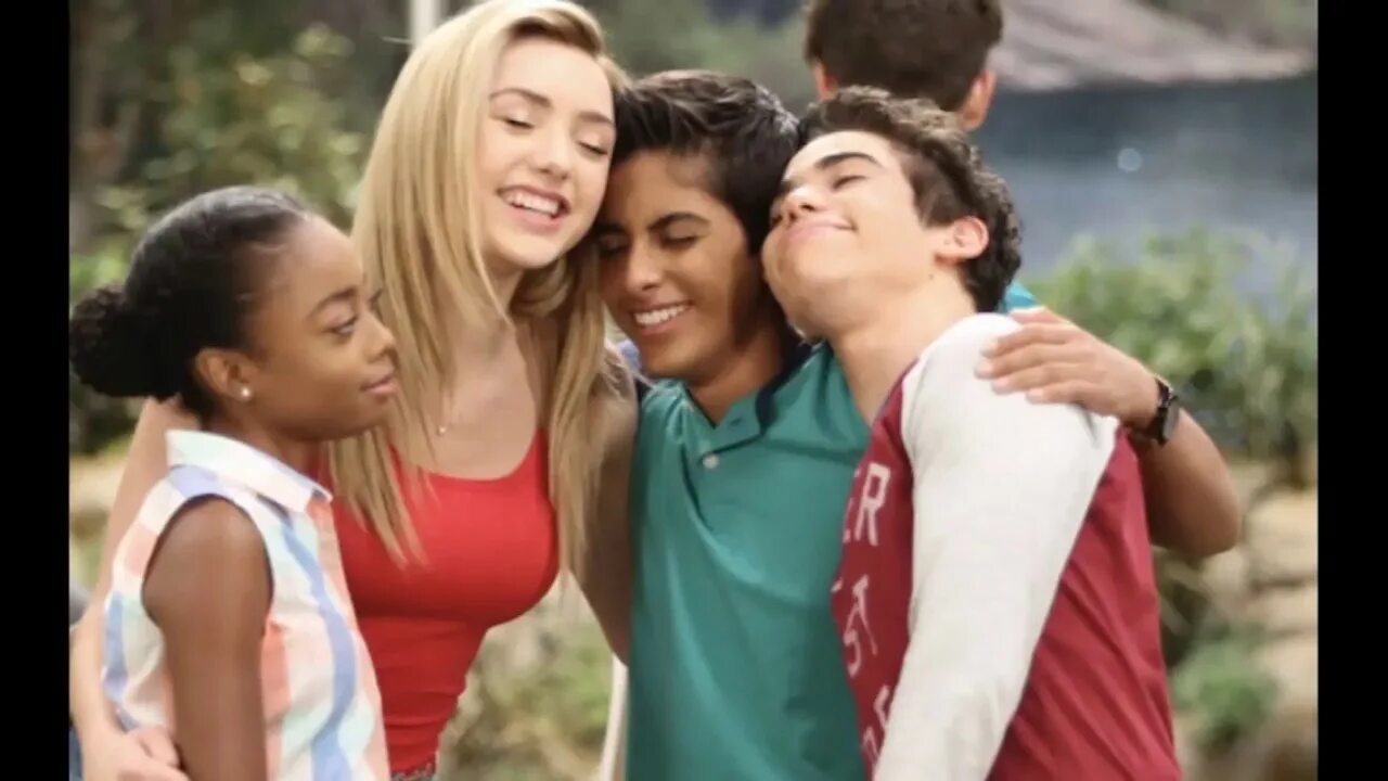 Пэйтон и ти. Кэмерон бойс и Пейтон лист. Peyton list and Cameron Boyce. Камерон бойс и Пейтон 5. Американцы Пейтон и его друзья.