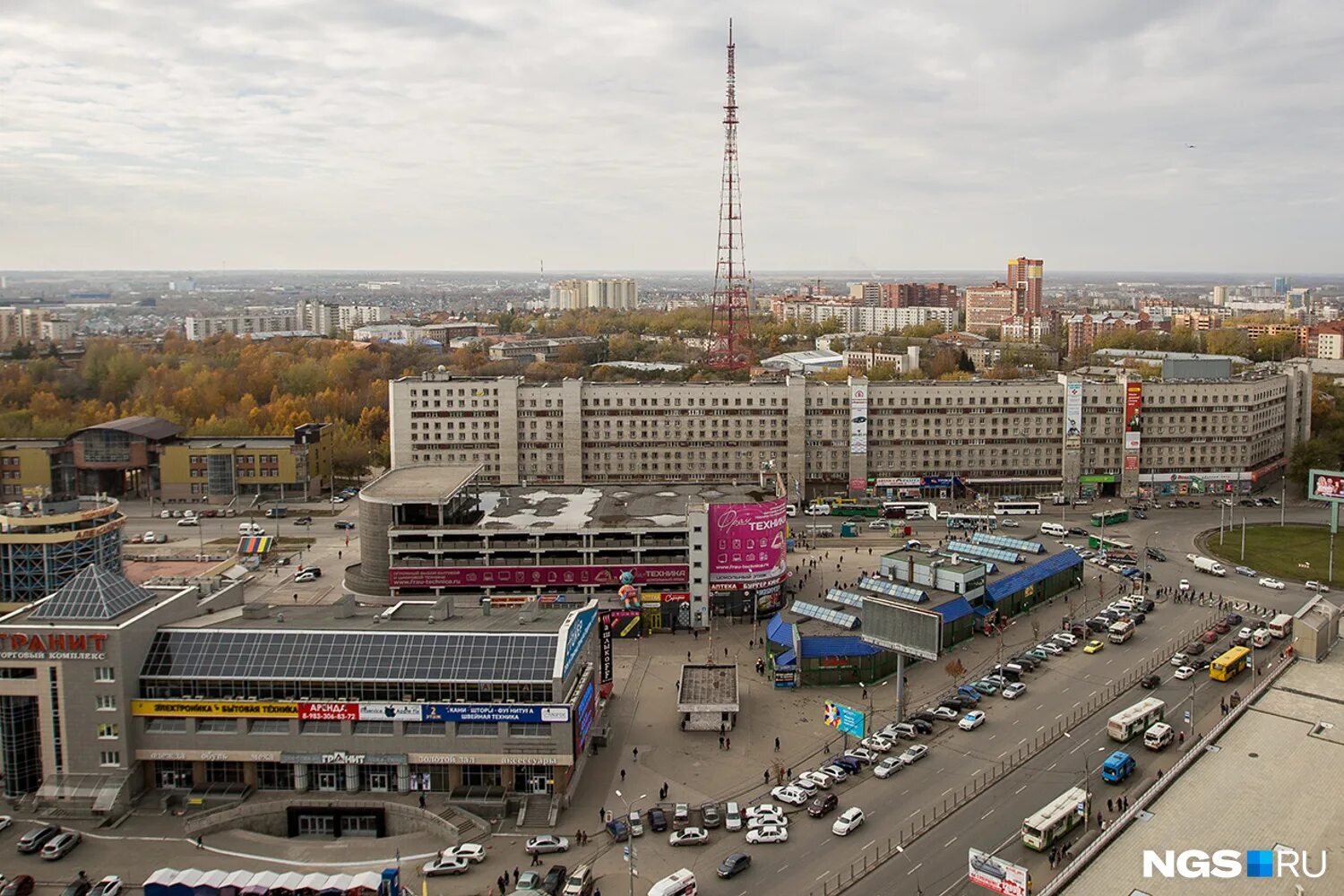 Площадь маркса 6. Площадь маркса 6. Днс гум новосибирск. Твк калейдоскоп новосибирск. Тц калейдоскоп новосибирск на маркса.