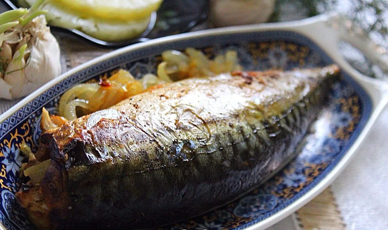 Как вкусно приготовить скумбрию свежемороженую на сковороде