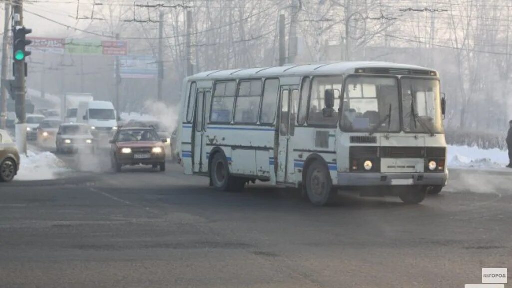 Автобус вятка. Автобусы киров. 90 автобус киров. 33 автобус киров. автобус из кирова в кирово чепецск.