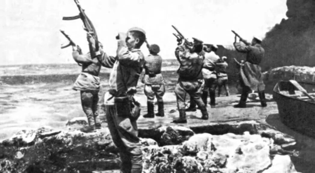 8 апреля 1944 года. Оборона севастополя 1941-1944. битва за севастополь 1944. освобождение крыма 1944. приморская армия 1944 г. освобождение севастополя.
