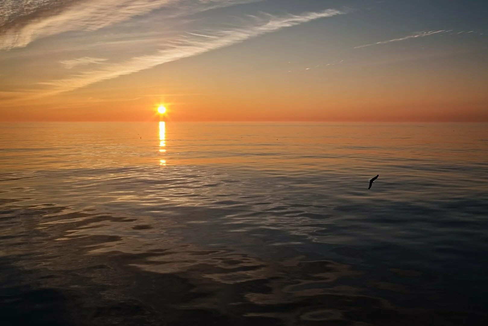 Морской штиль. Черное море штиль. штилевое охотское море. черное море штиль фото. штиль безветрие.