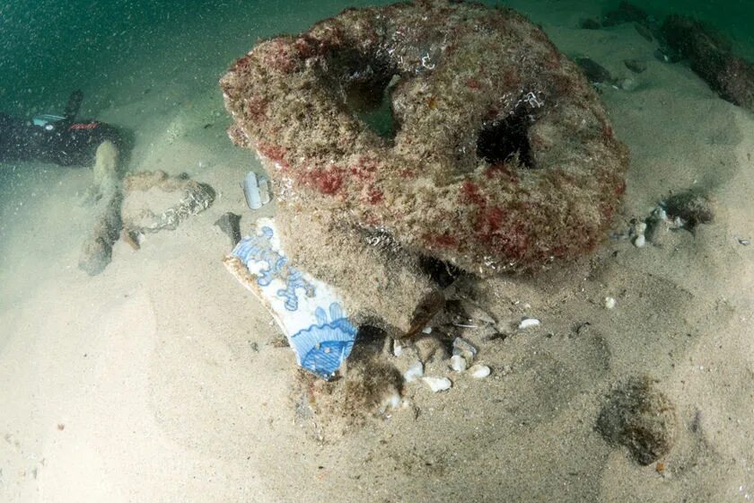Самолеты на дне черного моря. 67 дней в море нашли. Черное море затонувший город. На азовском море плывут трупы. 67 дней в море нашли.