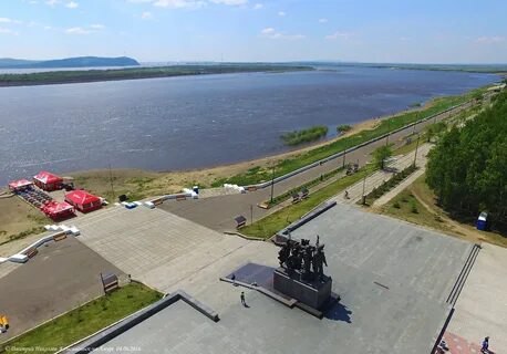 Над комсомольском на амуре