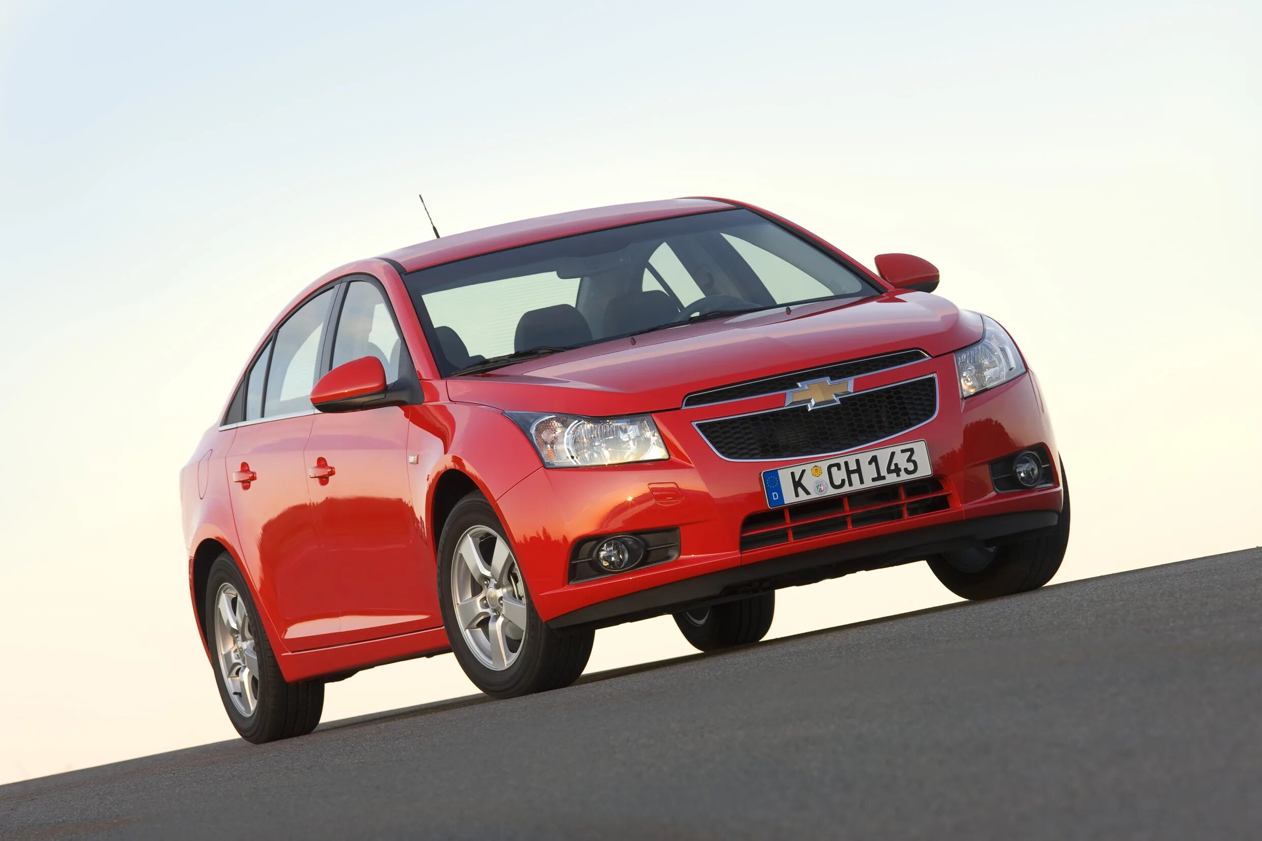 Шевроле чья сборка. Chevrolet Cruze 2009. Chevrolet Cruze 2009-2015. Шевроле Круз 2008. Шевроле Круз 300.