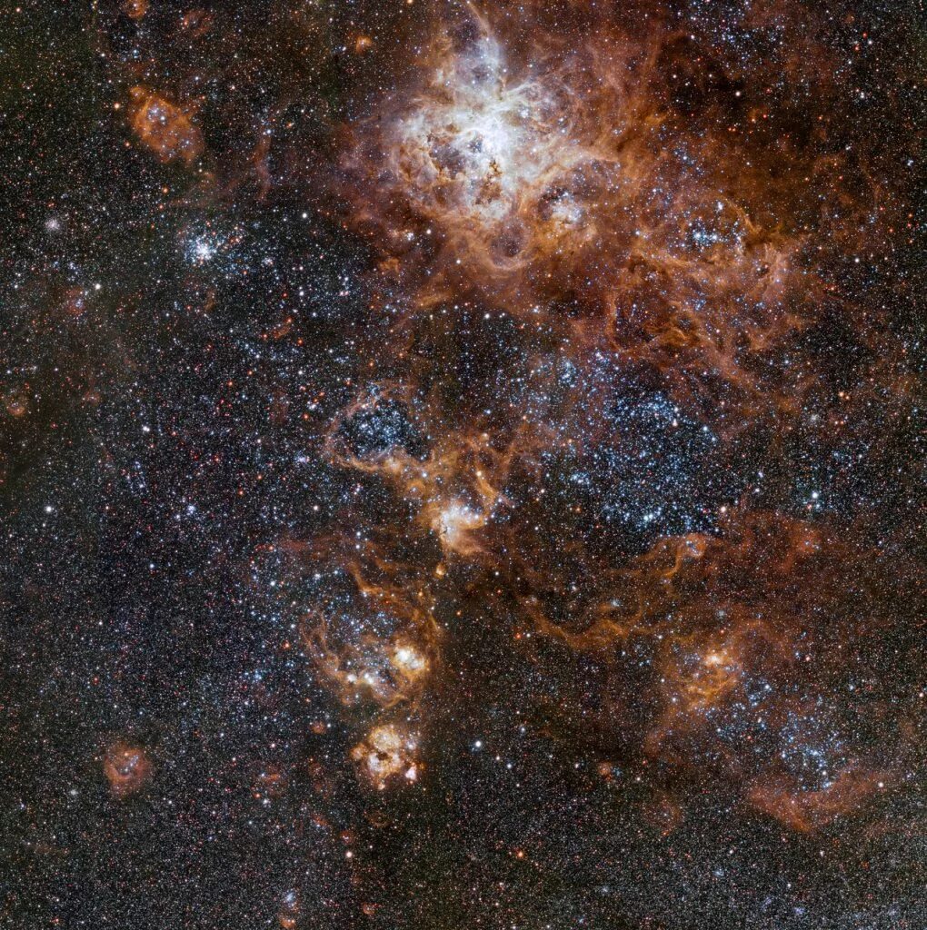 Какой настоящий космос. Туманность NGC 2070. Туманность Тарантул. Туманность Тарантул Хаббл. Туманность Симеиз 147 Хаббл.