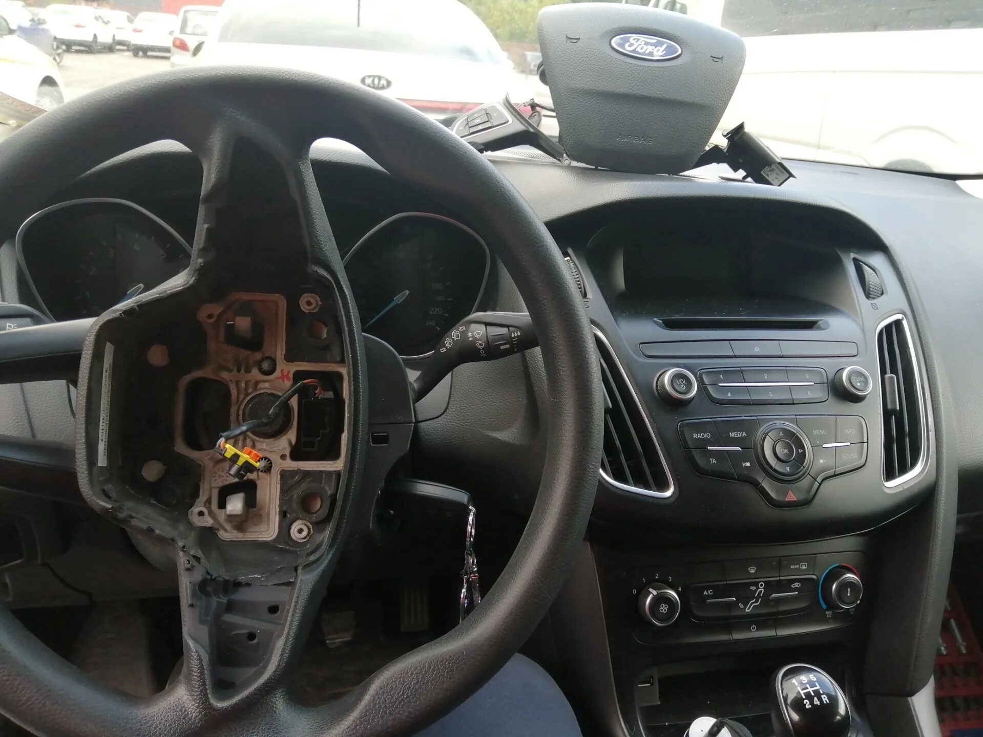 Оживляем утраченные кнопки руля после установки sync 3 - Ford Focus III Hatchbac