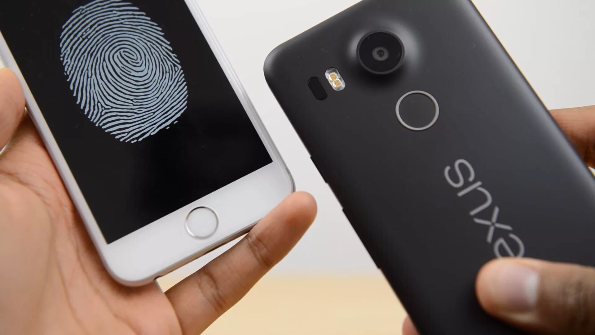 Телефон с отпечатком пальца. Телефон с отпечатком пальца. Lenovo с отпечатком пальца. Хуавей с квадратным отпечатком пальца. Lg с отпечатком пальца к10.