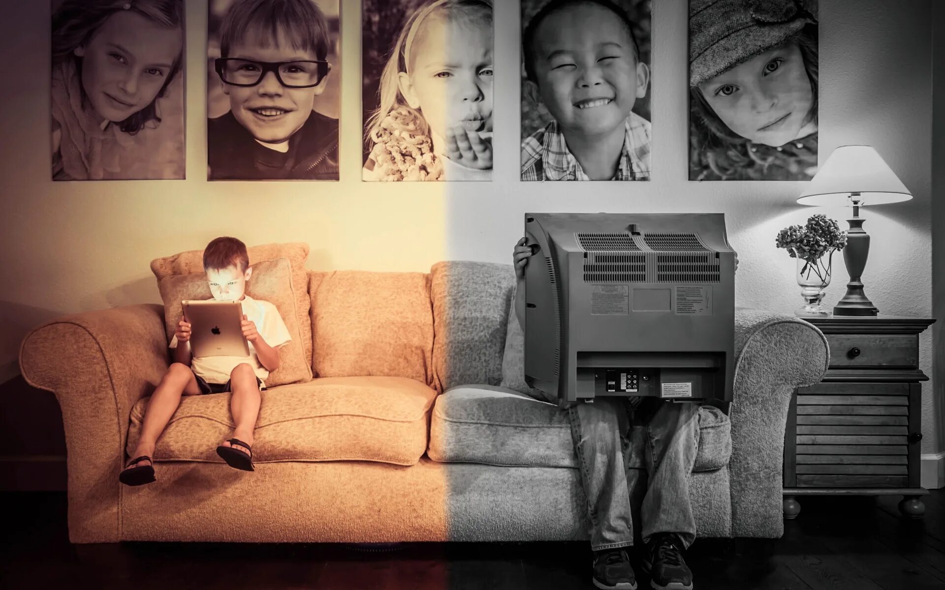 Потом телевизор. Фотосессия с телевизором. Человек смотрит телевизор. Телевизор образ. Детский телевизор с диваном.