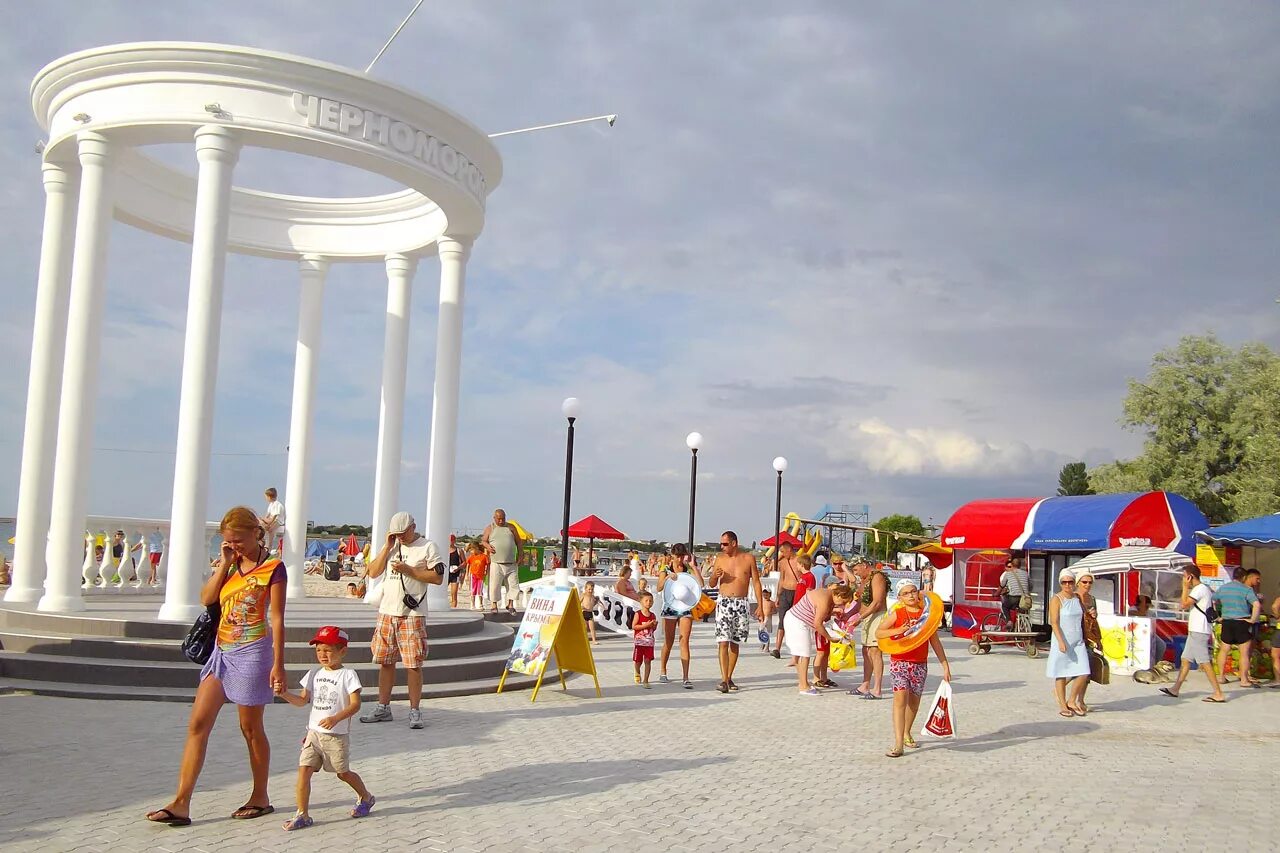 черноморское крым 2022. черноморское сейчас. черноморск город. черноморское сейчас. черноморское сейчас.