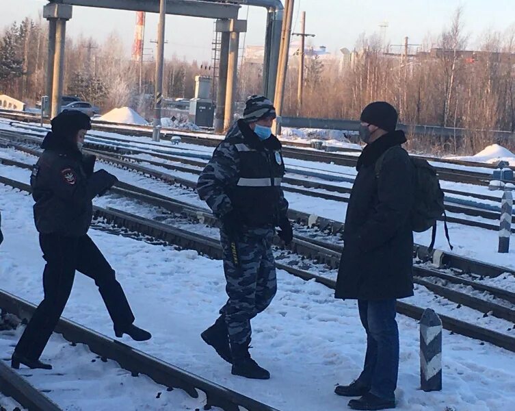 Стрелок ведомственная охрана ЖДТ. Стрелок ведомственной охраны РЖД. Охрана мостов РЖД. ВОХР РЖД Красноярск.