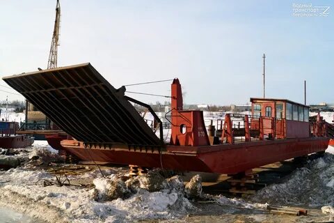 Баржа с аппарелью