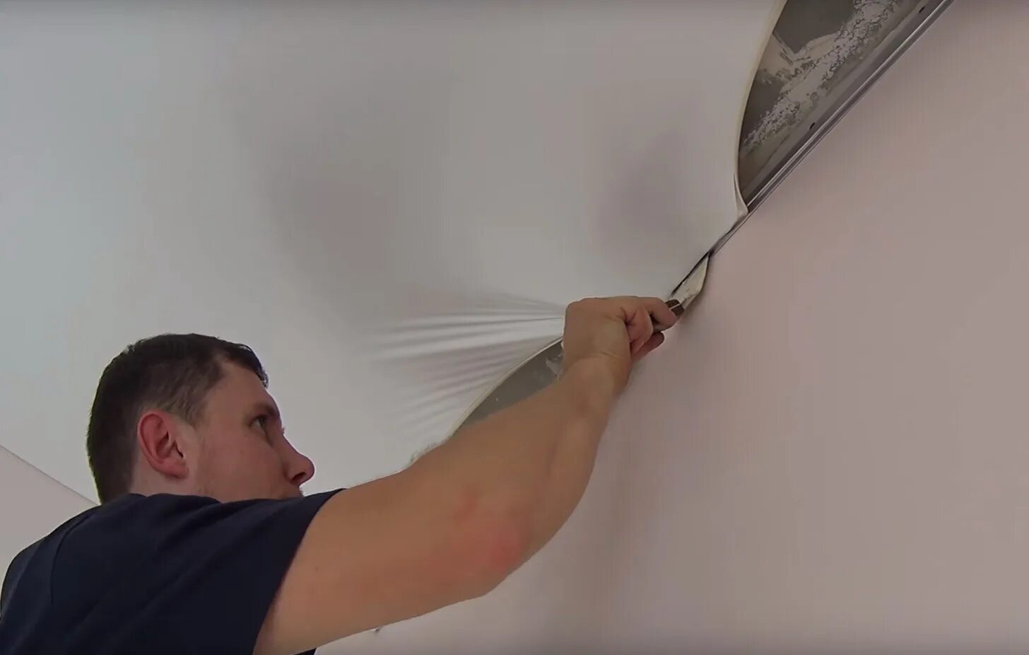 установка натяжных потолков балашиха. монтажник натяжных потолков. монтаж натяжного потолка. установка натяжных потолков балашиха. установка натяжных потолков балашиха.