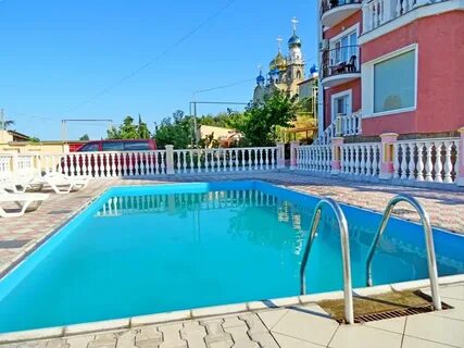 Дом с бассейном алушта