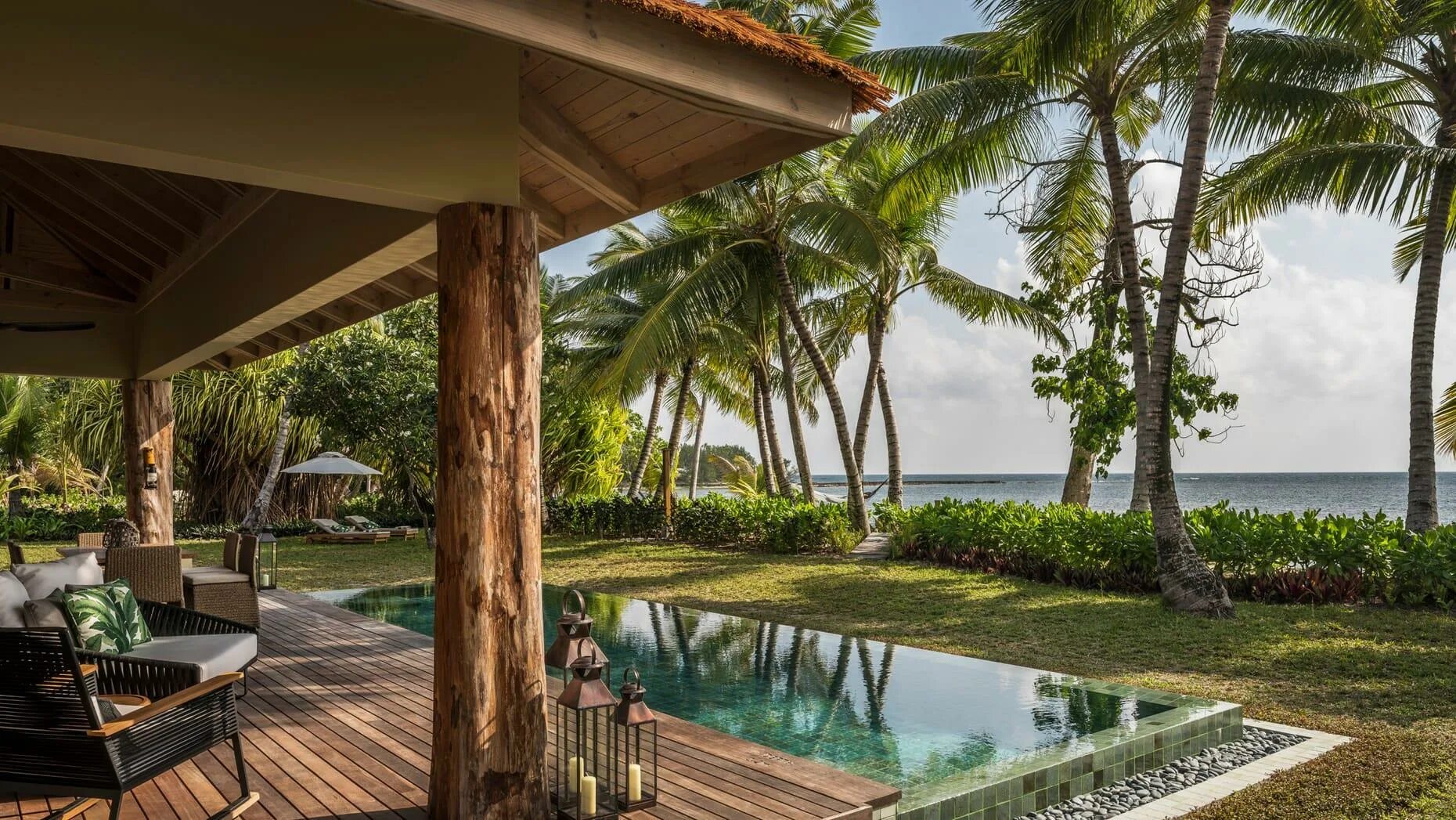 Four seasons seychelles. Сейшелы отель four seasons. four seasons seychelles at desroches island 5*. 4 seasons hotel сейшелы. four seasons seychelles 5* сейшелы.
