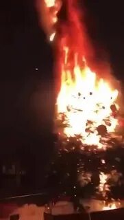 В москве горит на юге