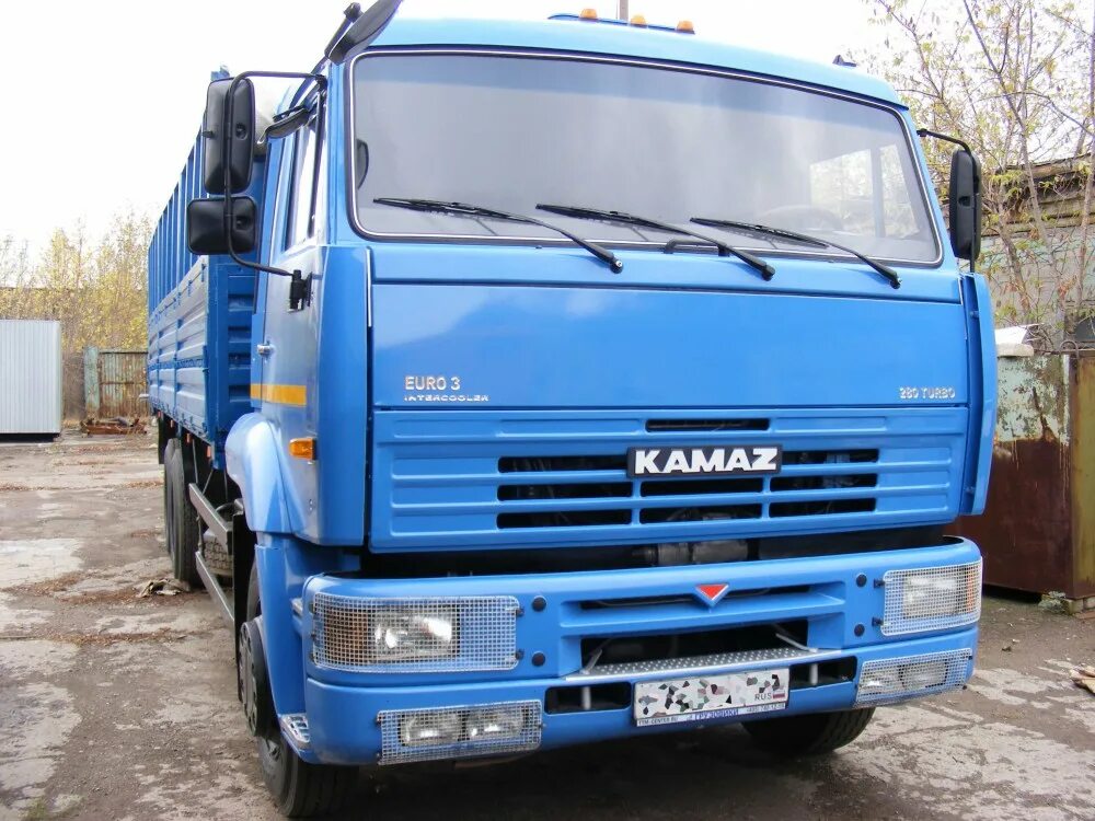 Купить камаз 65117 на авито. КАМАЗ 65117 бортовой. Бампер КАМАЗ 65117 синий. КАМАЗ шоссейник 65117. Бампер КАМАЗ 65117.