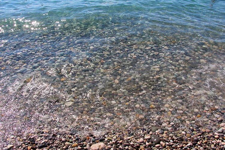 Пицунда абхазия вода в море температура. Пицунда море. пляж бихвинта в пицунде. цвет пицунда фото. пицунда какое море.