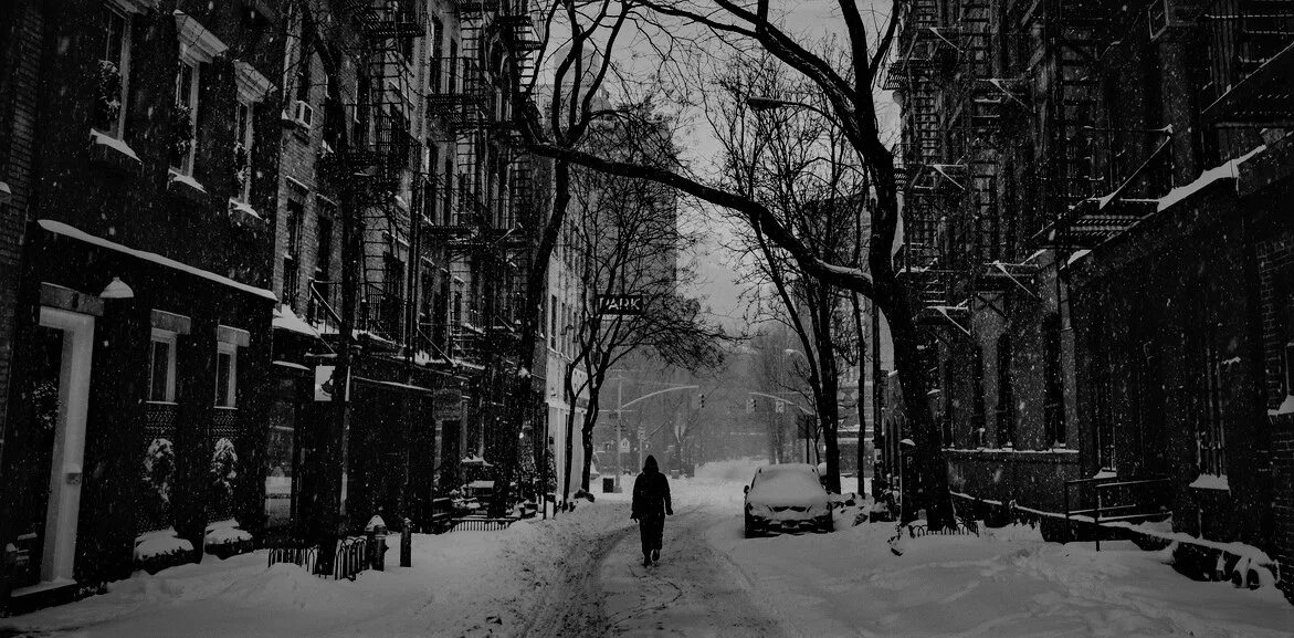 Зимой в городе было 36. Нью-Йорк Манхеттен улицы снег. Зимний город. Снег в городе. Зима в Нью-Йорке.