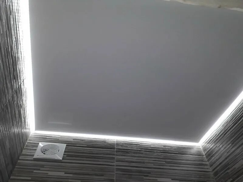 парящие потолки. парящие потолки. парящий без подсветки. парящий натяжной потолок с подсветкой. парящие потолки.