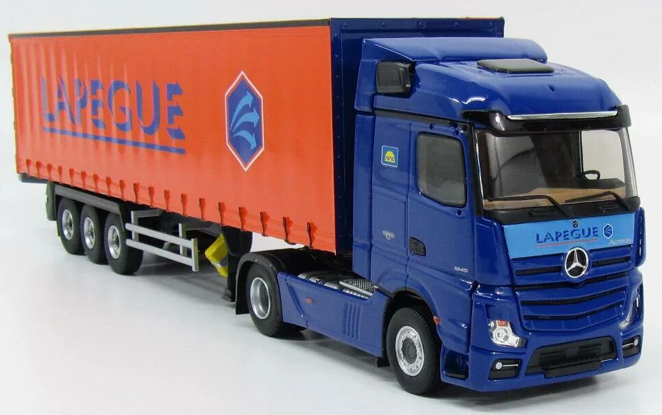 Купить грузовую машинку. Mercedes-Benz Actros 1/43. Mercedes-Benz Actros mp2 1 43. Mercedes Benz 1 43. Volvo 1/50 Truck.