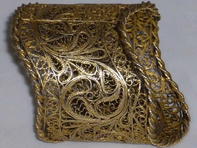 Зернь ювелирная техника древней руси. Скань это в древней. Филигрань скань в древней руси. Филигрань скань в древней руси. Ювелирное искусство древней руси скань.