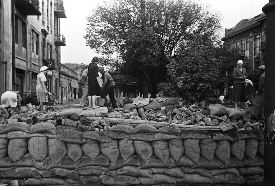 Годы жизни одесского. Одесса в годы войны 1941-1945. Одесса 1941. Одесса город герой 1941.