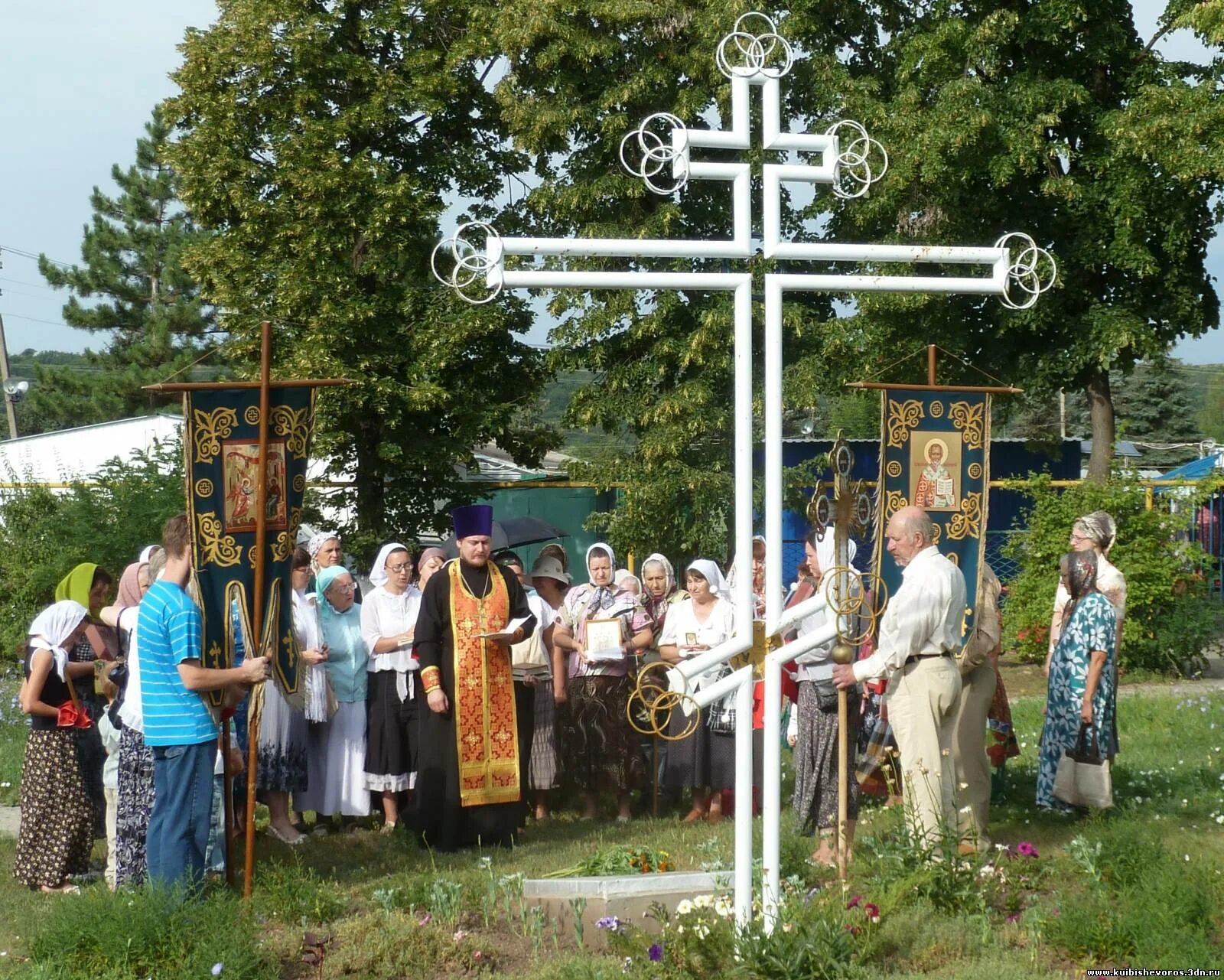 Погода куйбышево. Крест для крестного хода. Покаянный крест. Село Куйбышево Ростовская область. «Ростовская Христианская Церковь».